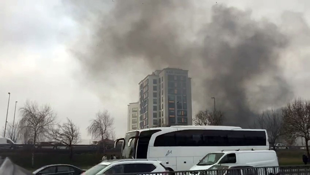 Kağıthane’de izolasyon çalışması yapılan binada yangın