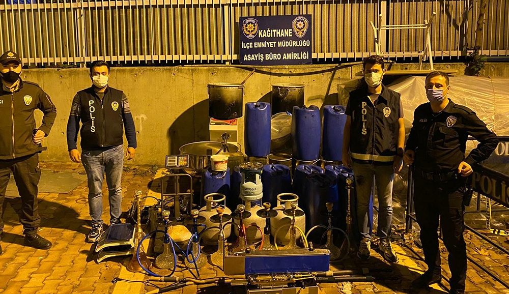 Kağıthane’de kaçak nargile tütünü imalathanesine operasyon