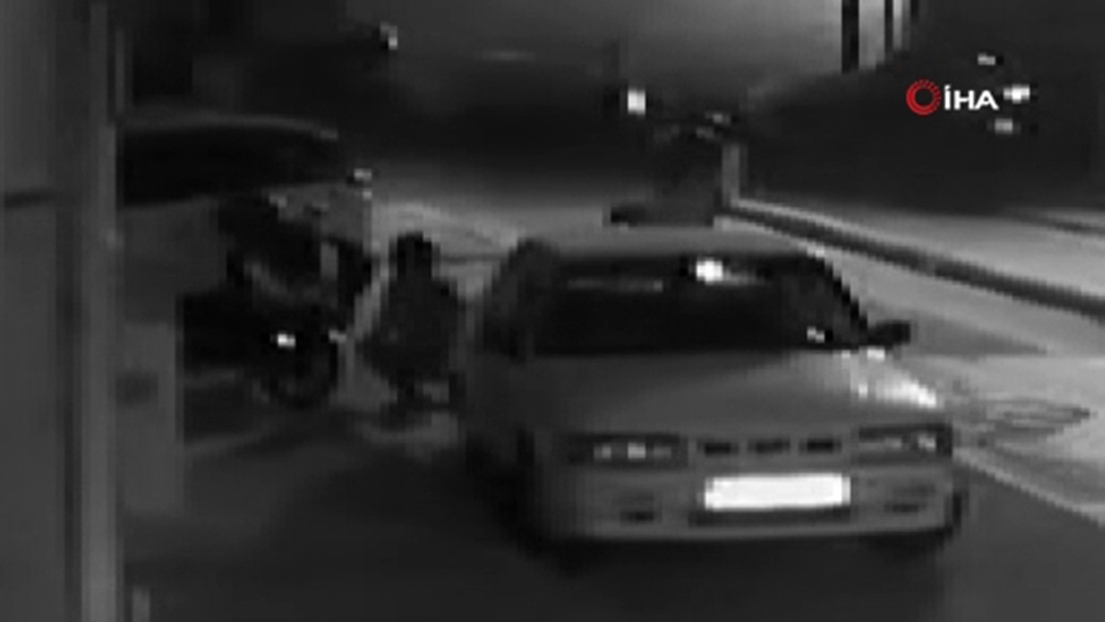 Kağıthane’de motosiklet hırsızlığı kamerada