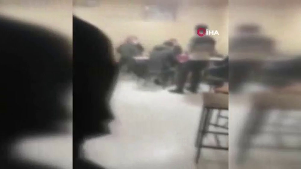 Kağıthane’de ruhsatsız iş yerine kumar baskını kamerada