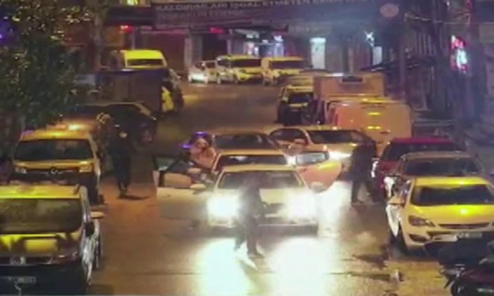 Kağıthane’de silahlı saldırı kamerada