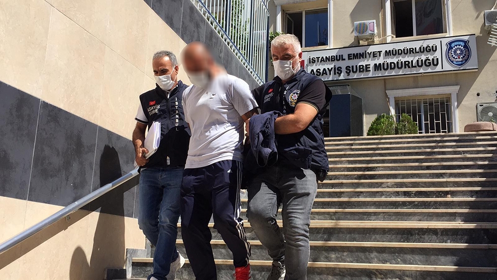 Kahvehanede çay içerken kurşunlara hedef olarak can verdi