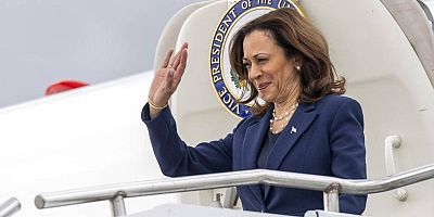 Kamala Harris Demokrat Partinin başkan adayı oldu