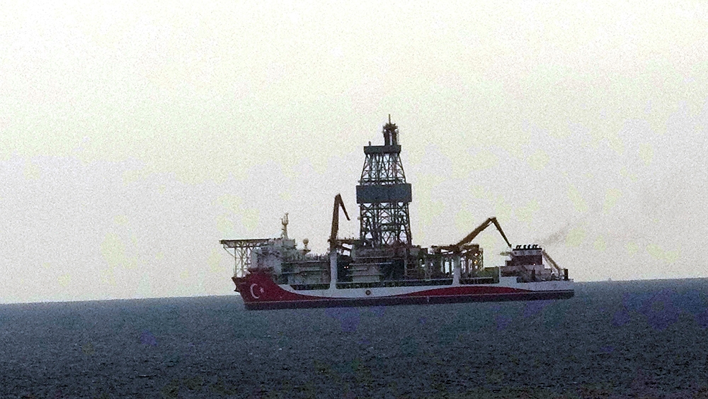 ‘Kanuni’ sondaj gemisi Çanakkale açıklarına demirledi