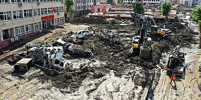 Karadeniz'deki sel felaketinde can kaybı 77'ye yükseldi