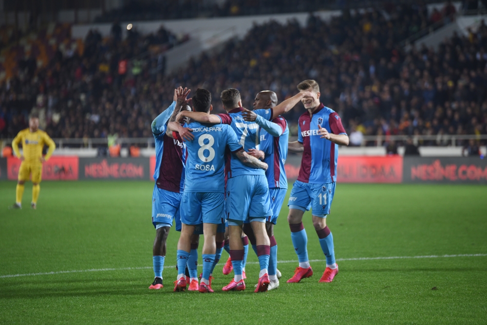 Karadeniz ekibi rakibine 3-1 üstünlük sağladı