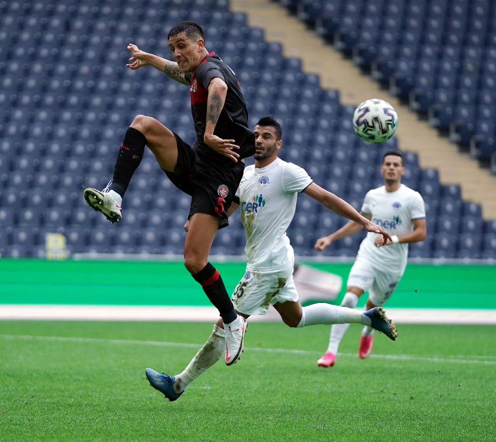 Karagümrük Kasımpaşa ile 1 -1 berabere kaldı