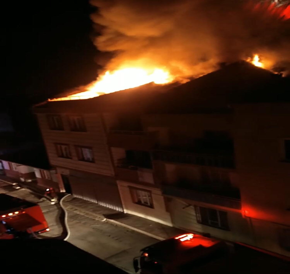Karantinada kalan ailenin evinde yangın çıktı