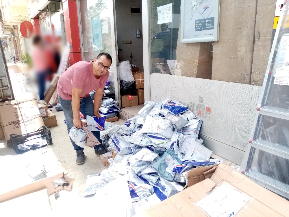 Kargo çalışanına söylediği söz şoke etti: ‘Gel dövüşelim’