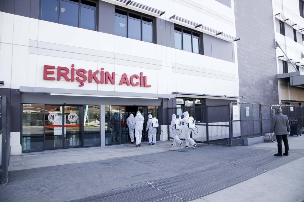 Kartal Dr. Lütfi Kırdar Eğitim ve Araştırma Hastanesi dezenfekte edildi