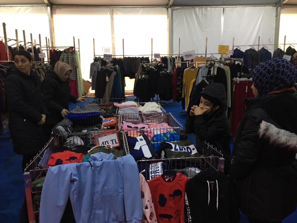 Kartalda Yılbaşına Özel İndirim Çadırı