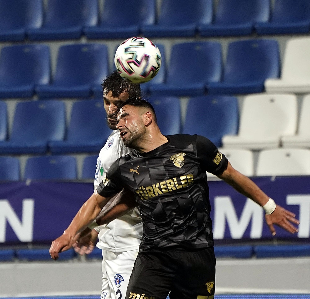 Kasımpaşa, sahasında karşılaştığı Göztepe ile 0-0 berabere kaldı