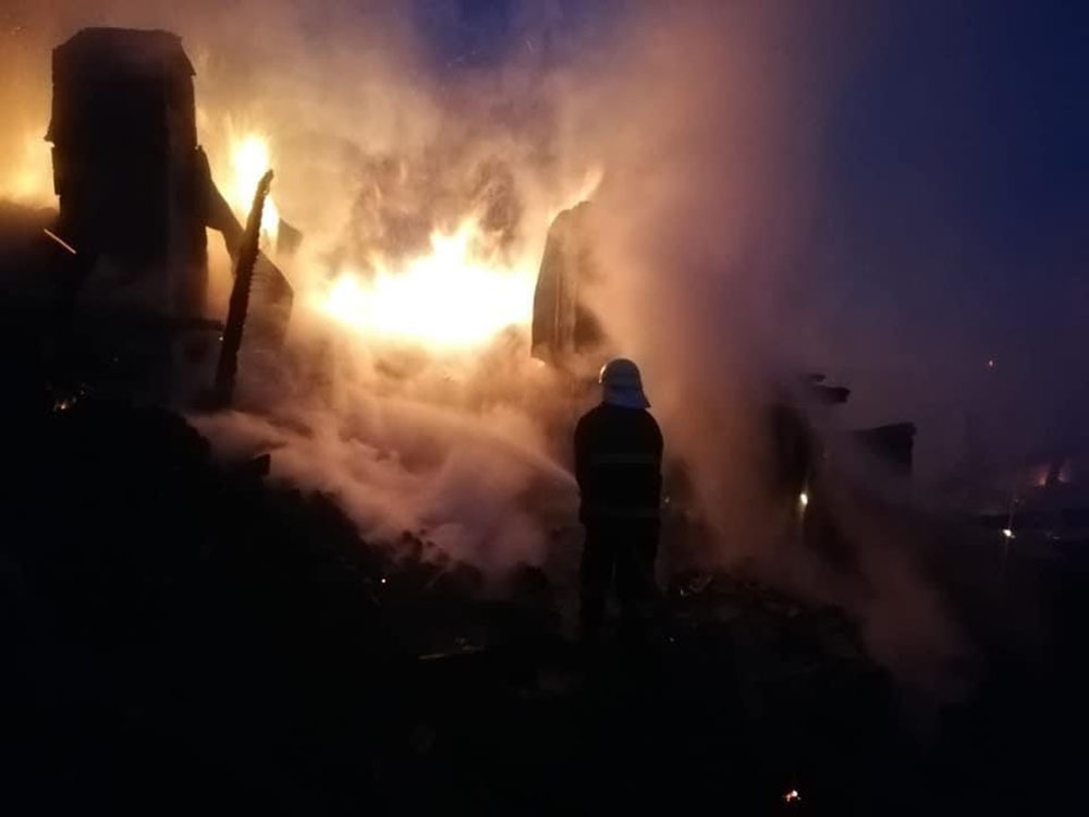 Kastamonu’da çıkan yangında iki katlı ev kullanılamaz hale geldi