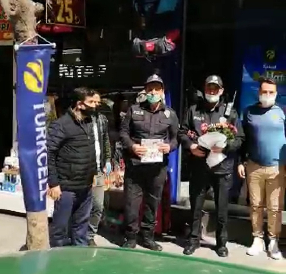 Kavga ihbarına giden polise sürpriz