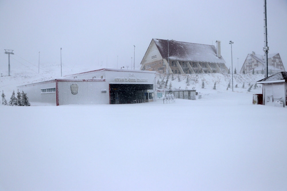 Kayak Merkezinde Kar Kalınlığı 50 Santimetreye Ulaştı