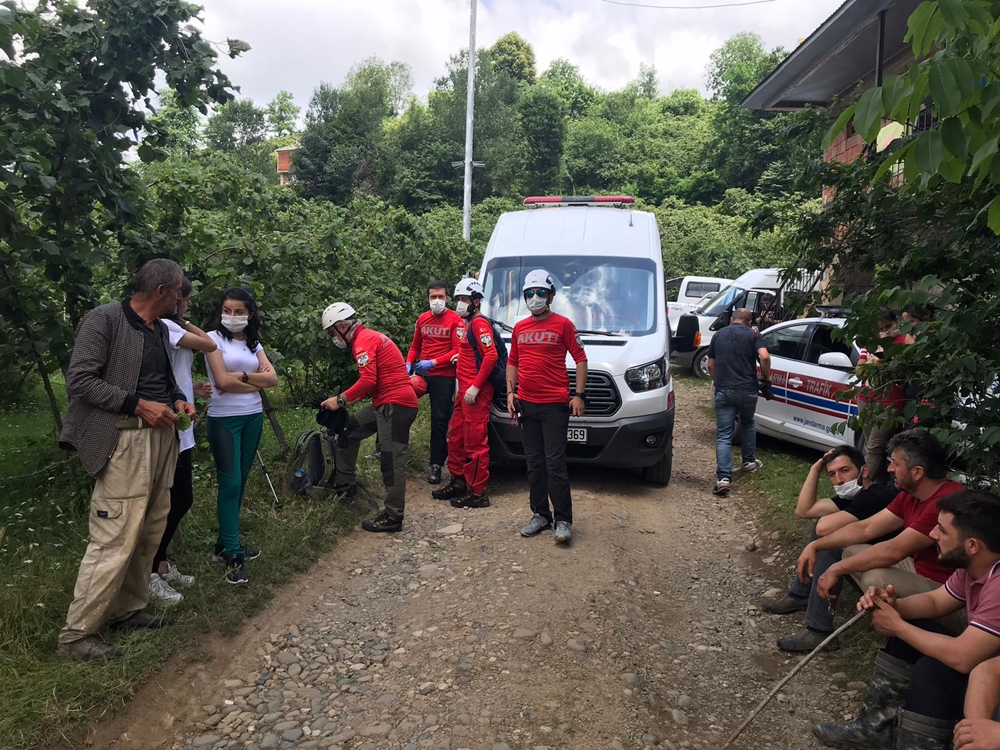 Kaybolan 7 yaşındaki İkranur için seferber oldular