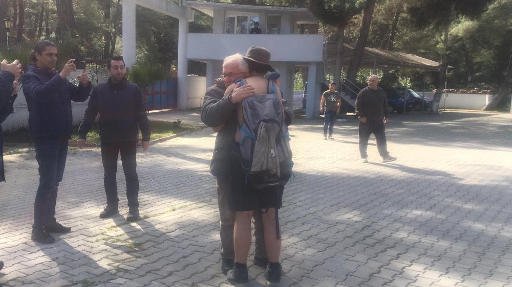 Kayıp gençlerden biri dere yatağında bulundu