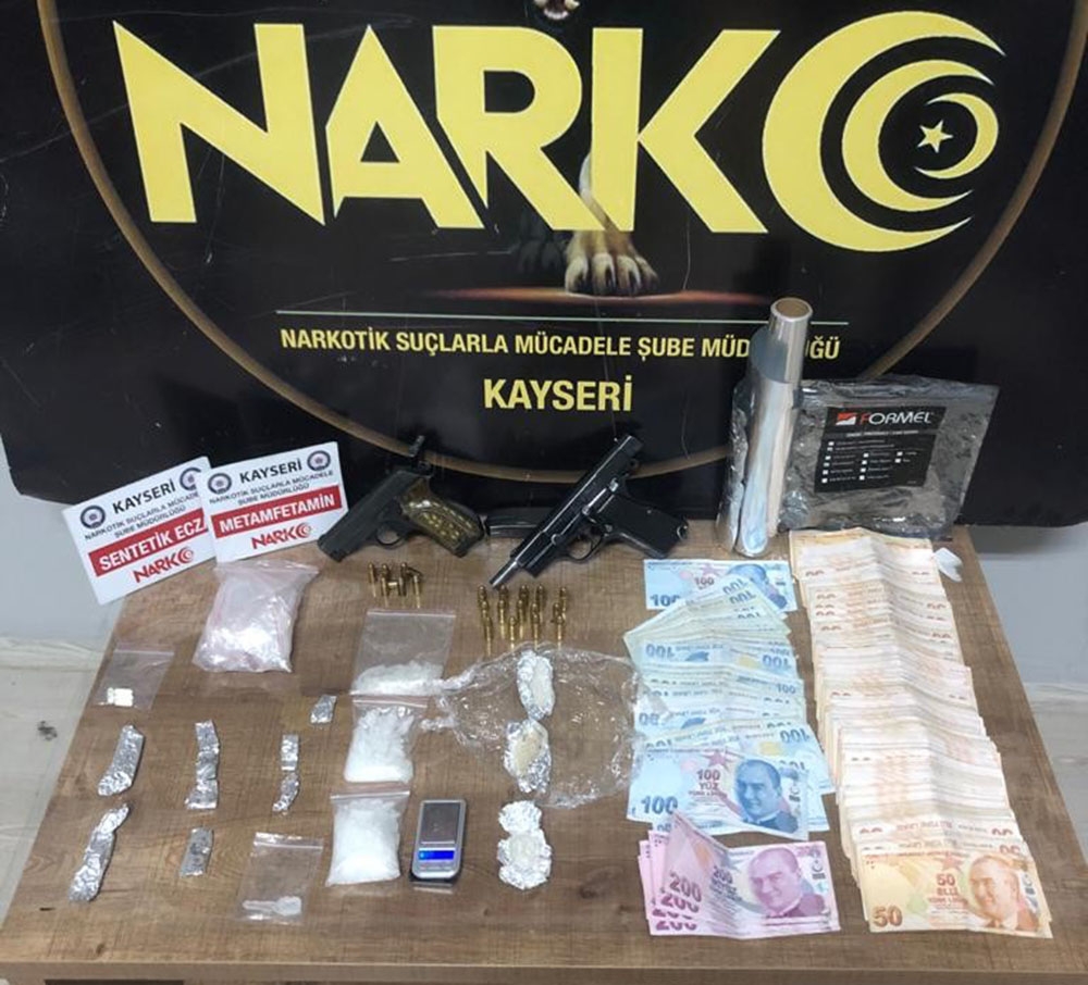 Kayseri polisinden uyuşturucu operasyonu: 4 gözaltı