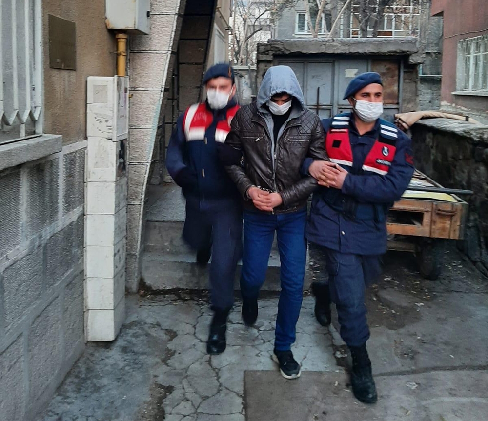 Kayseri’de DEAŞ operasyonu: 3 gözaltı