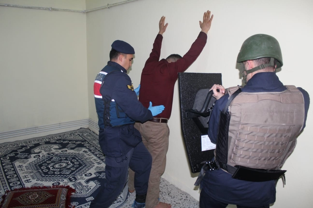 Kayseri’de El-Nusra terör örgütü üyesi 3 kişi yakalandı