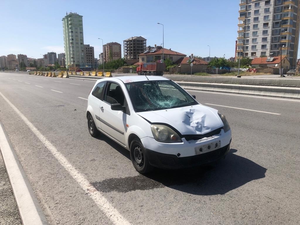 Kayseri’de otomobilin çarptığı genç kız hayatını kaybetti