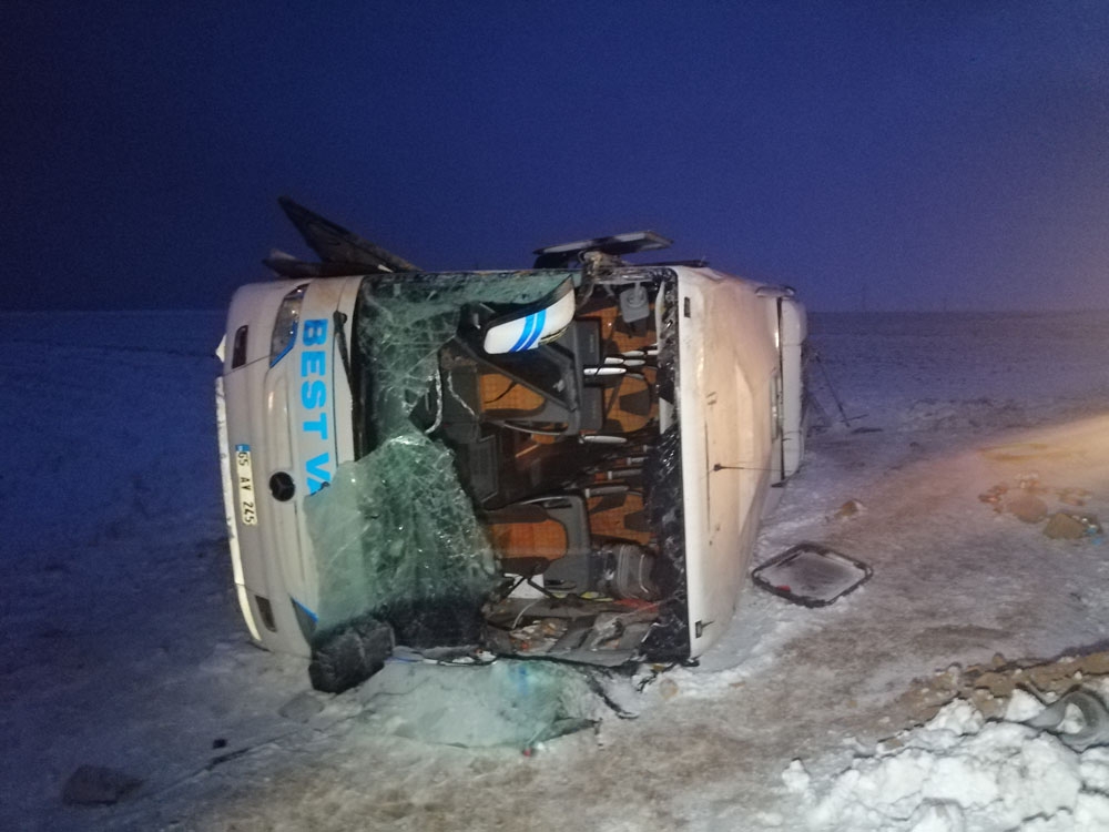 Kayseride Yolcu Otobüsü Devrildi: 23 Kişi Yaralandı