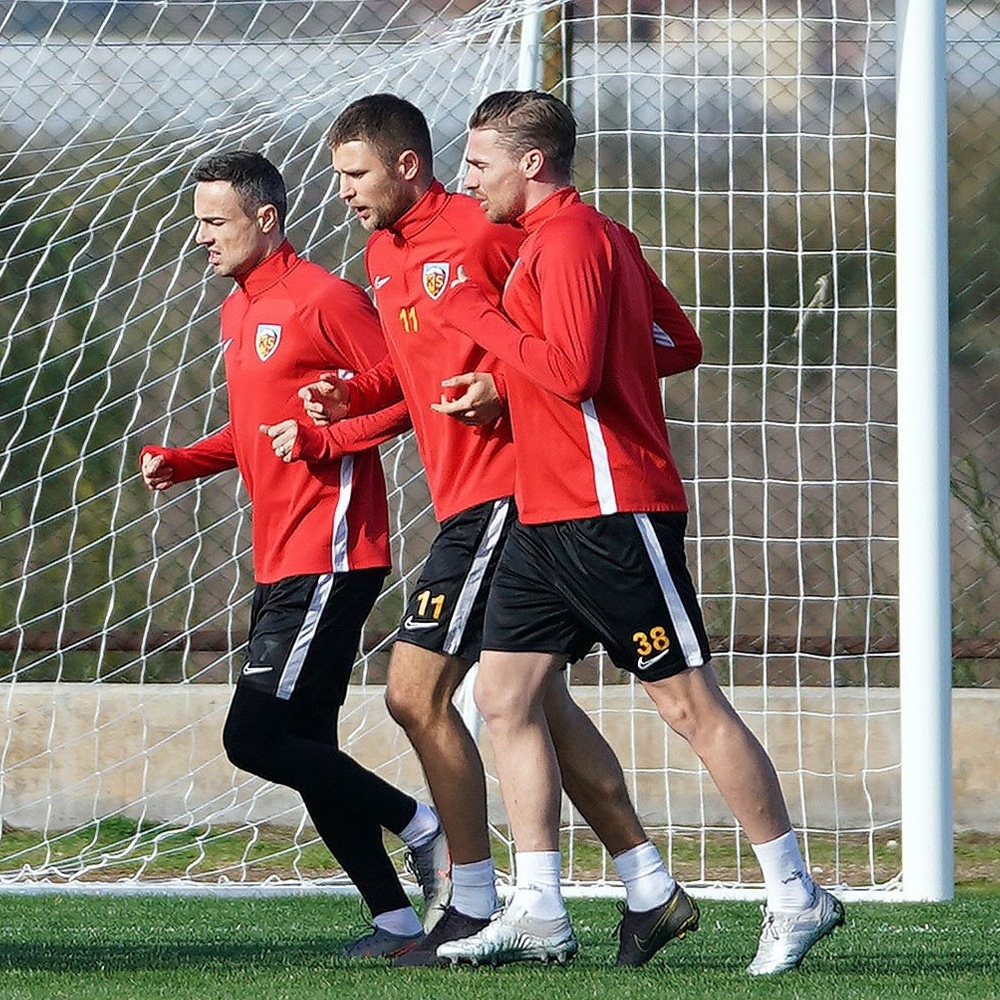 Kayserispor, Enver ve Zoran ile anlaştı