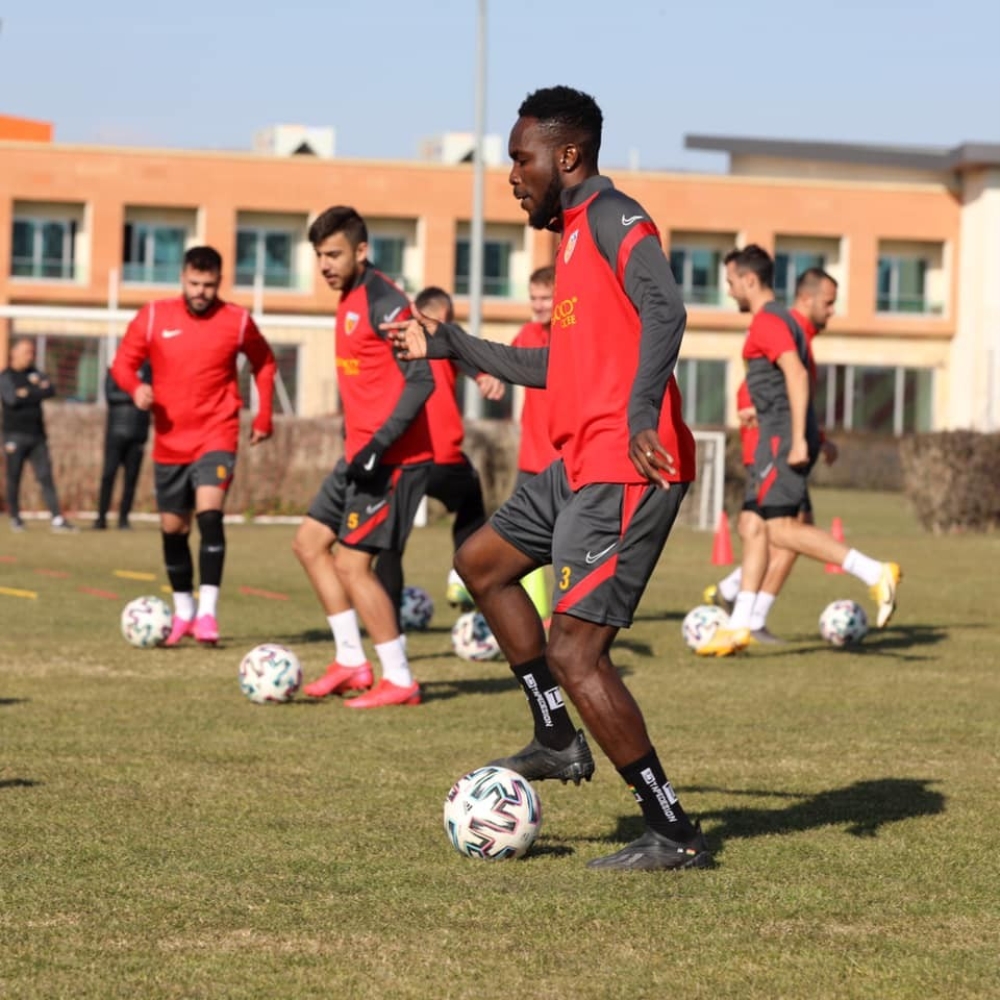 Kayserispor İzmir’e gitti