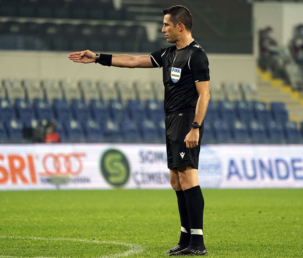 Kayserispor-Konyaspor maçını Ali Palabıyık yönetecek