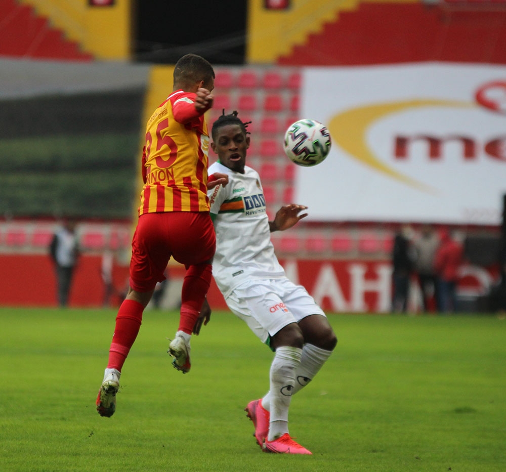 Kayserispor sahasında, Aytemiz Alanyaspor ile 1-1 berabere kaldı