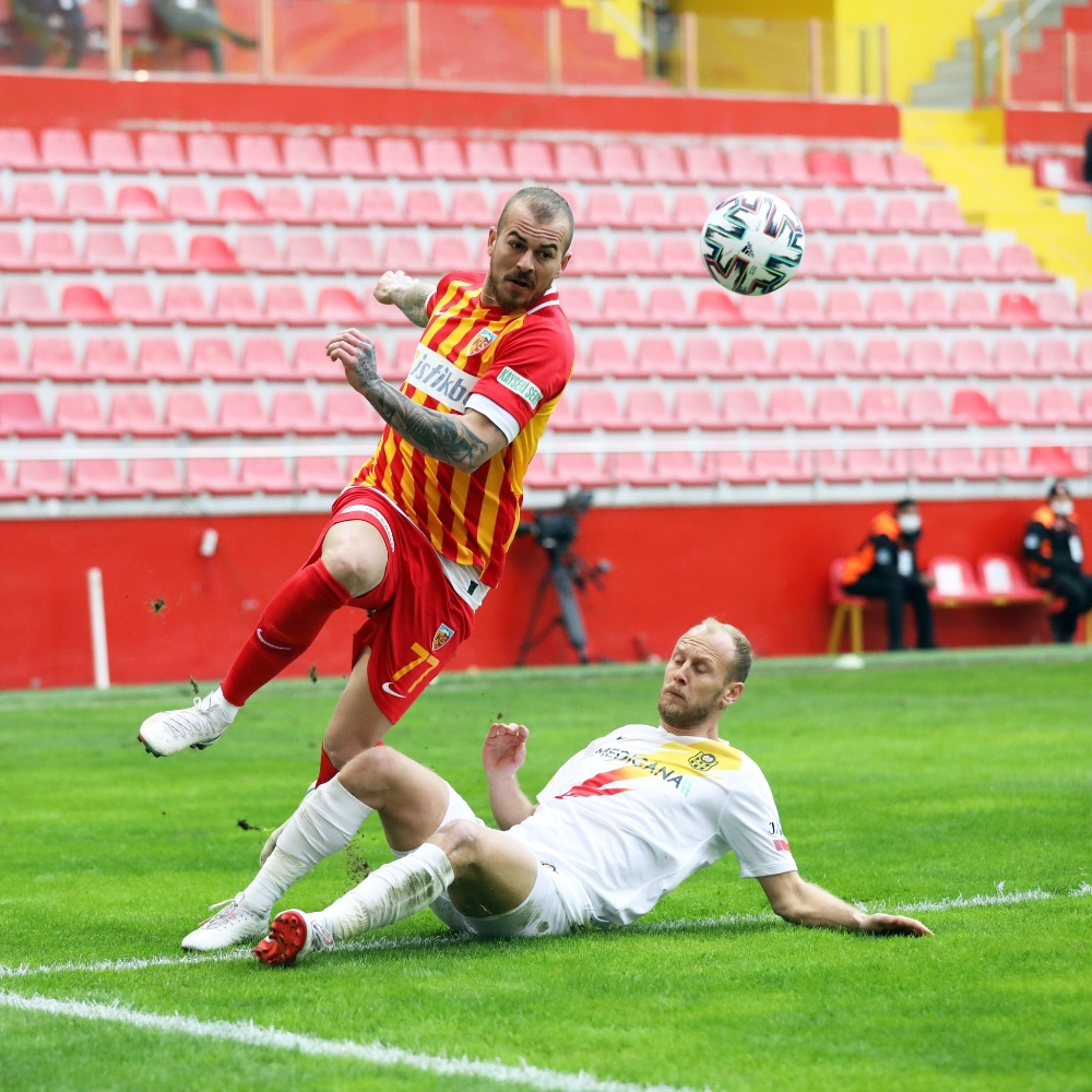 Kayserispor’da 11 farklı ülkeden futbolcu oynadı
