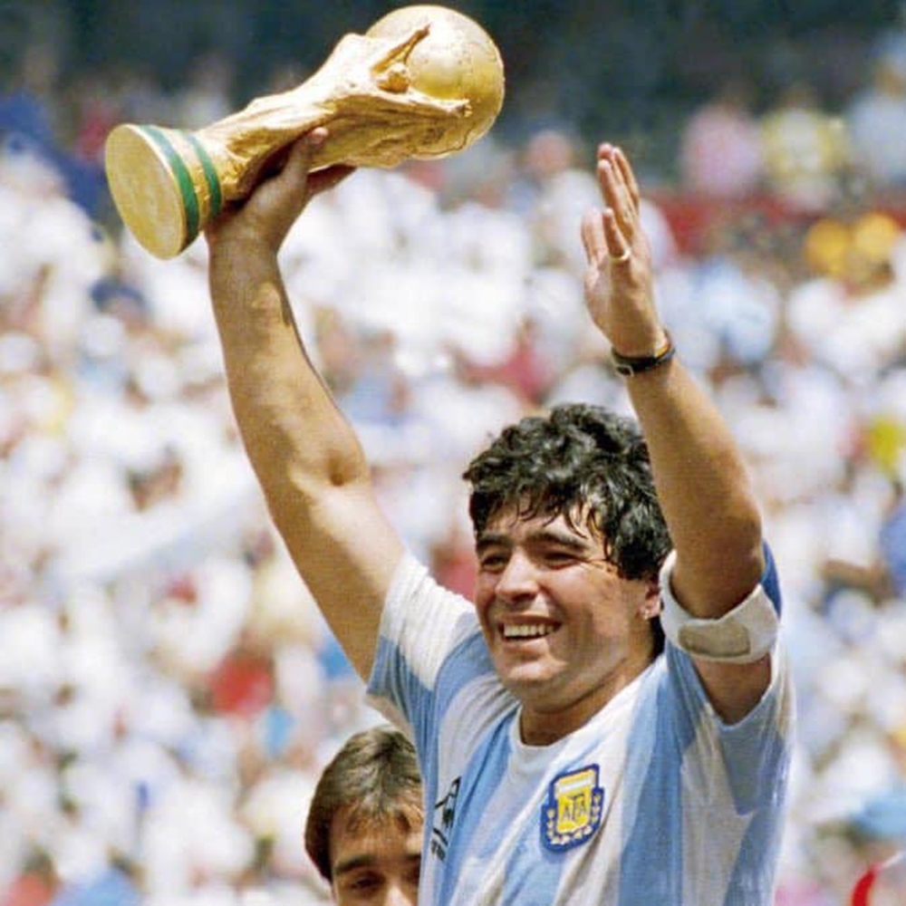 Kayserispor’dan Maradona paylaşımı