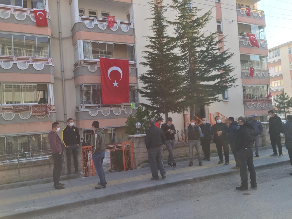 Kaza kurşunuyla şehit olan polisin acı haberi ailesine ulaştı