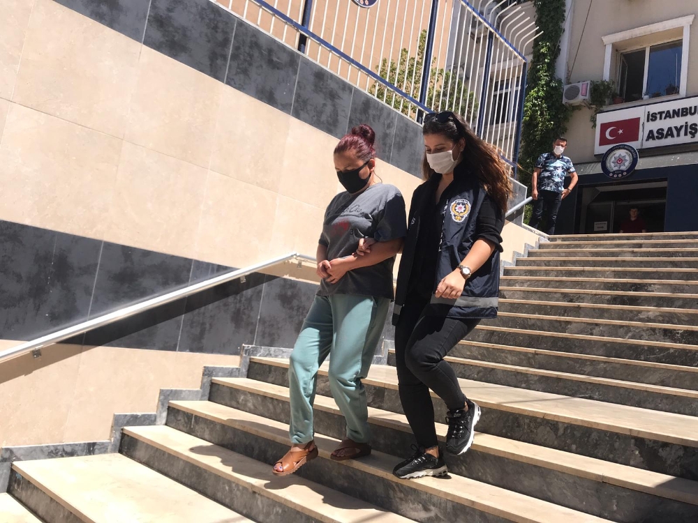 Kendilerini polis olarak tanıtıp 1,5 milyon TL’lik vurgun yaptılar