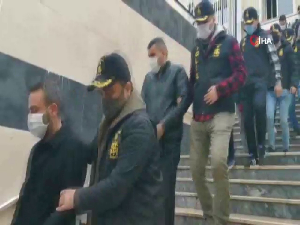 Kendilerini polis ve savcı olarak tanıtın 10 milyonluk vurgun yapa çeteye operasyon