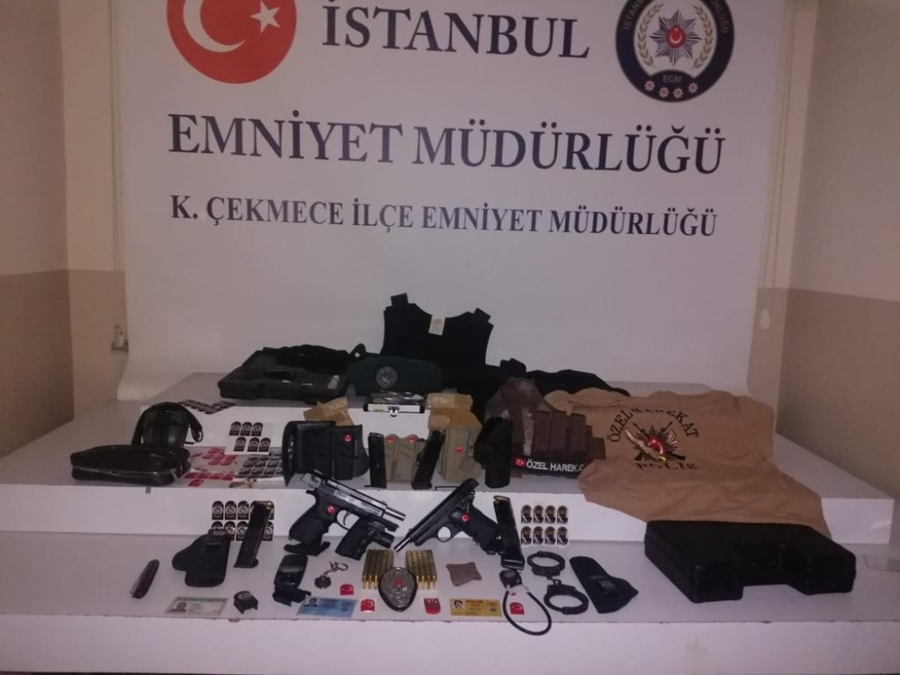 Kendini Polis Olarak Tanıtan Dolandırıcı Yakalandı