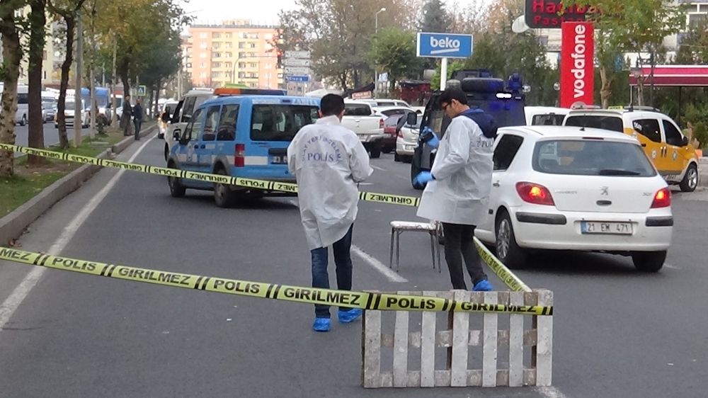 Kendisine Yol Vermeyen Taksi Sürücüsüne Kurşun Yağdırdı