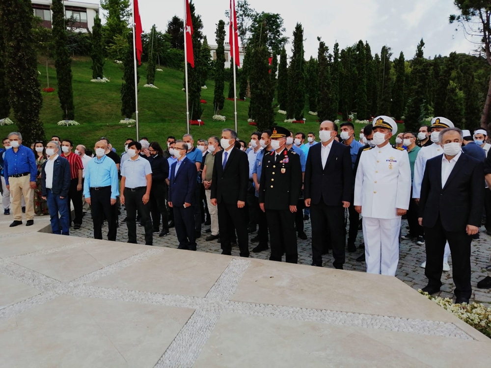 Kent protokolü 15 Temmuz Şehitler Anıtını ziyaret etti