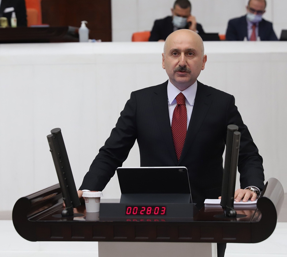 Kentlerimizde toplu taşımayı dünya standartlarına ulaştıracak sistemler kurmayı sürdürüyoruz