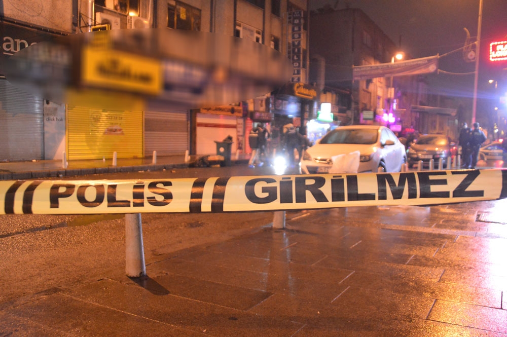 Kâğıthane’de bir iş yerine silahlı saldırı: 3 kişi yaralandı