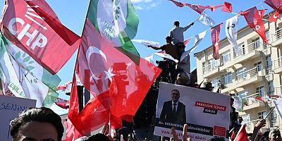 Kılıçdaroğlu'nun Van mitinginde HDP ve CHP bayrakları yan yana