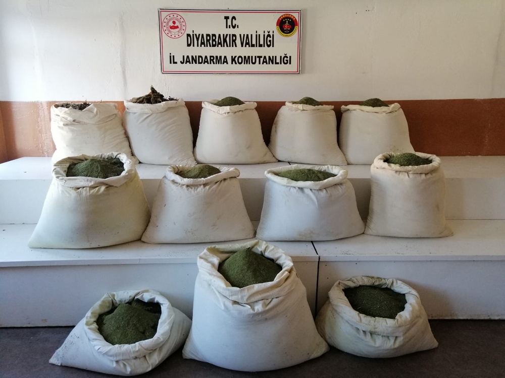 Kıran-11 Operasyonunda 456 Kilo Esrar Ve Çok Sayıda Mühimmat Ele Geçirildi