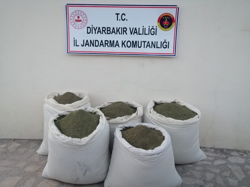 Kıran-5 Operasyonunda Teröristlerin İnlerine Girildi