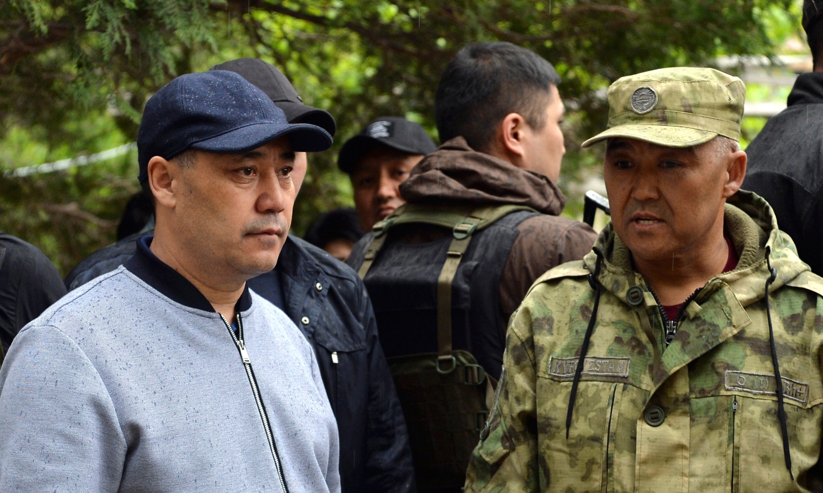 Kırgızistan Cumhurbaşkanı Caparov, çatışmaların yaşandığı sınır bölgesini ziyaret etti
