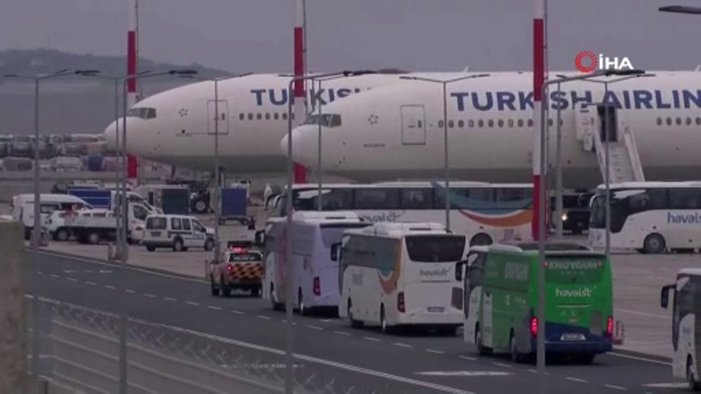 Kırgızistan ve Romanya’dan Türkler İstanbul’a getirildi
