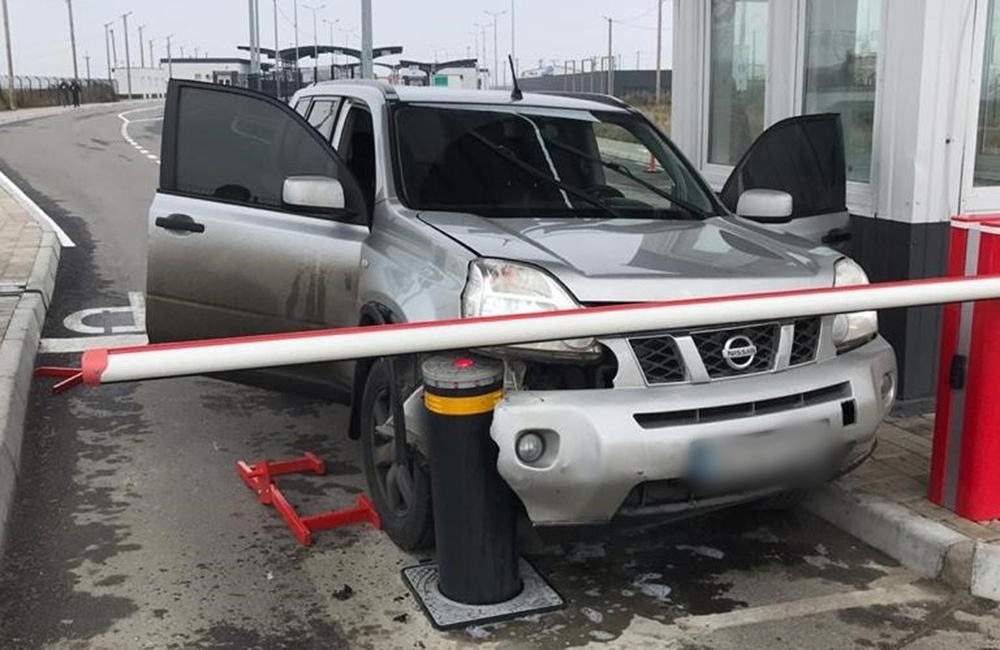Kırım’a kaçak girmeye çalışan sürücüye sert müdahale