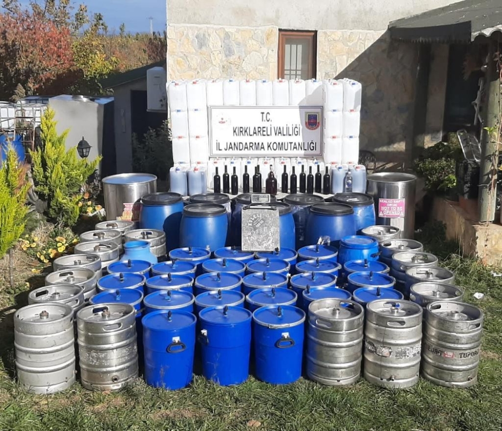 Kırklareli’de 2 ton kaçak şarap ele geçirildi