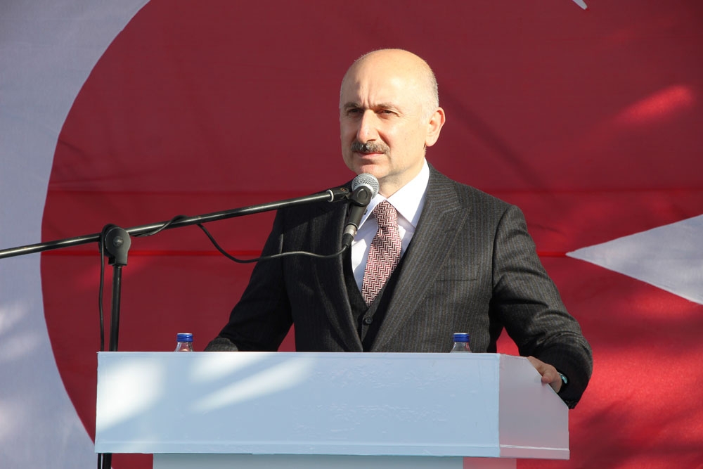 “Kirli güçlerin karşısına dikilen kahraman güvenlik güçlerimiz var