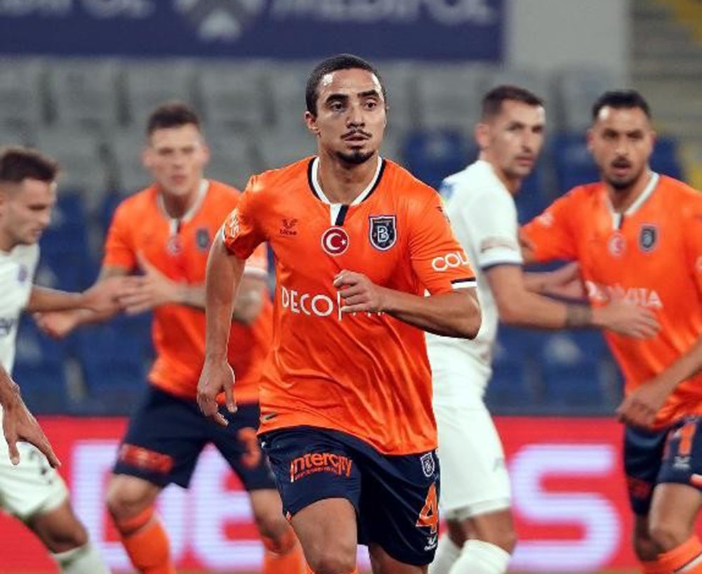 Kırmızı kartı iptal olan Rafael, ilk 11’de