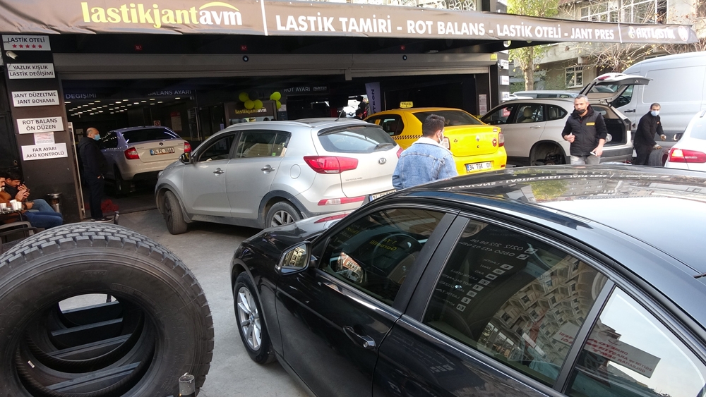 Kış lastiği uygulaması öncesi oto lastikçilerde yoğunluk